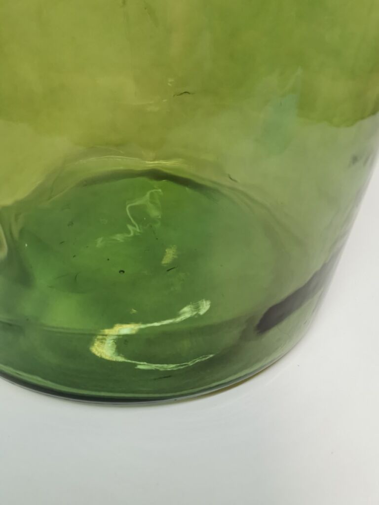 VASE HAUT DECO VERRE RECYCLE COULEUR VERT OLIVE  18 L DIAM 25.5 X 61 CM - Photo N°5
