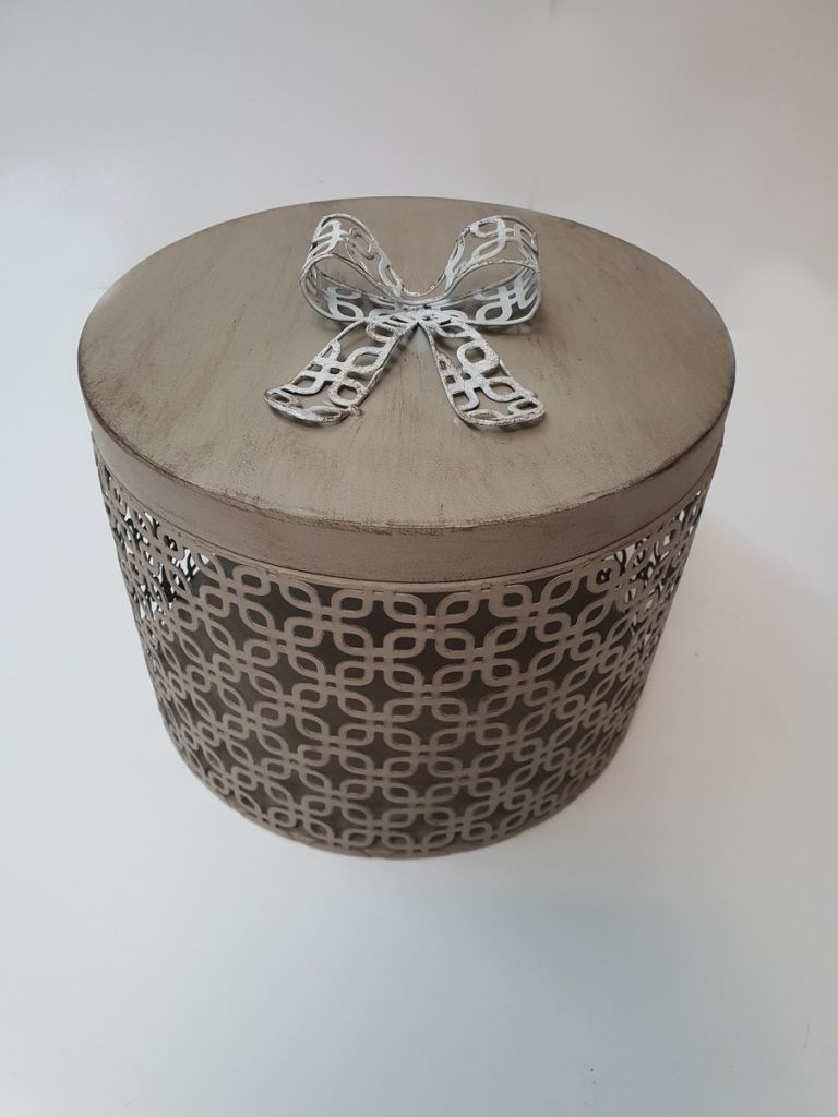 BOITE DE RANGEMENT RONDE EN METAL COULEUR TAUPE 23 X23 X18 X CM - Photo N°1