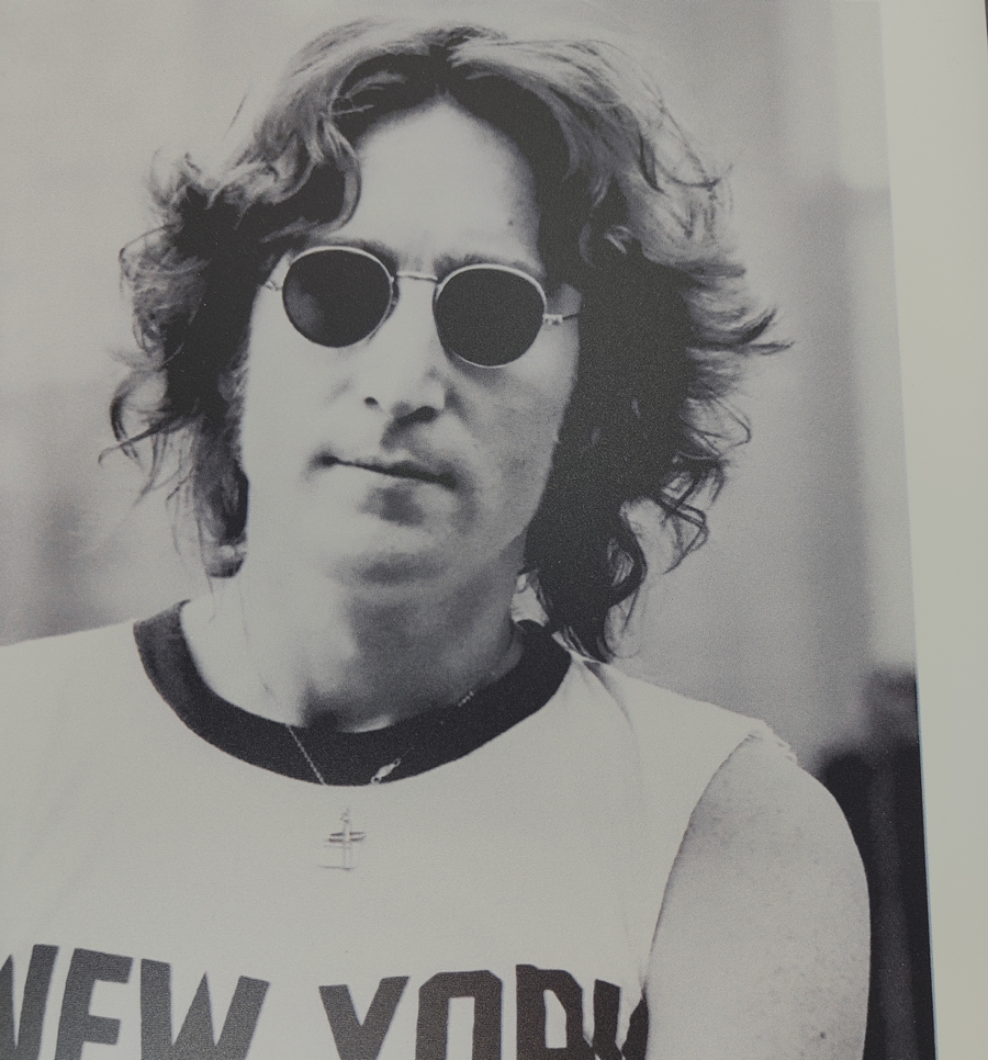IMAGE ENCADREE JOHN LENNON NOIR ET BLANC 38 X 53 X 2 CM - Photo N°3