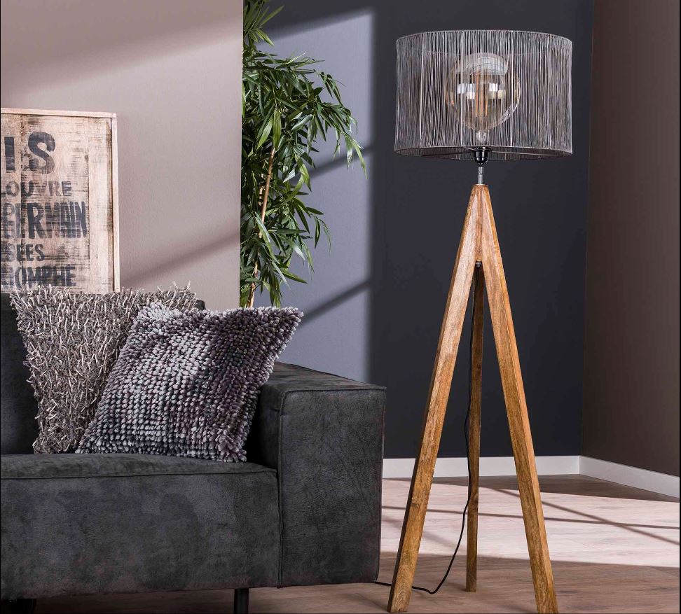LAMPE SUR TREPIED EN BOIS DE MANGUIER ABAT JOUR EN FIL DE FER 46 x 46 x 145 cm - Photo N°1