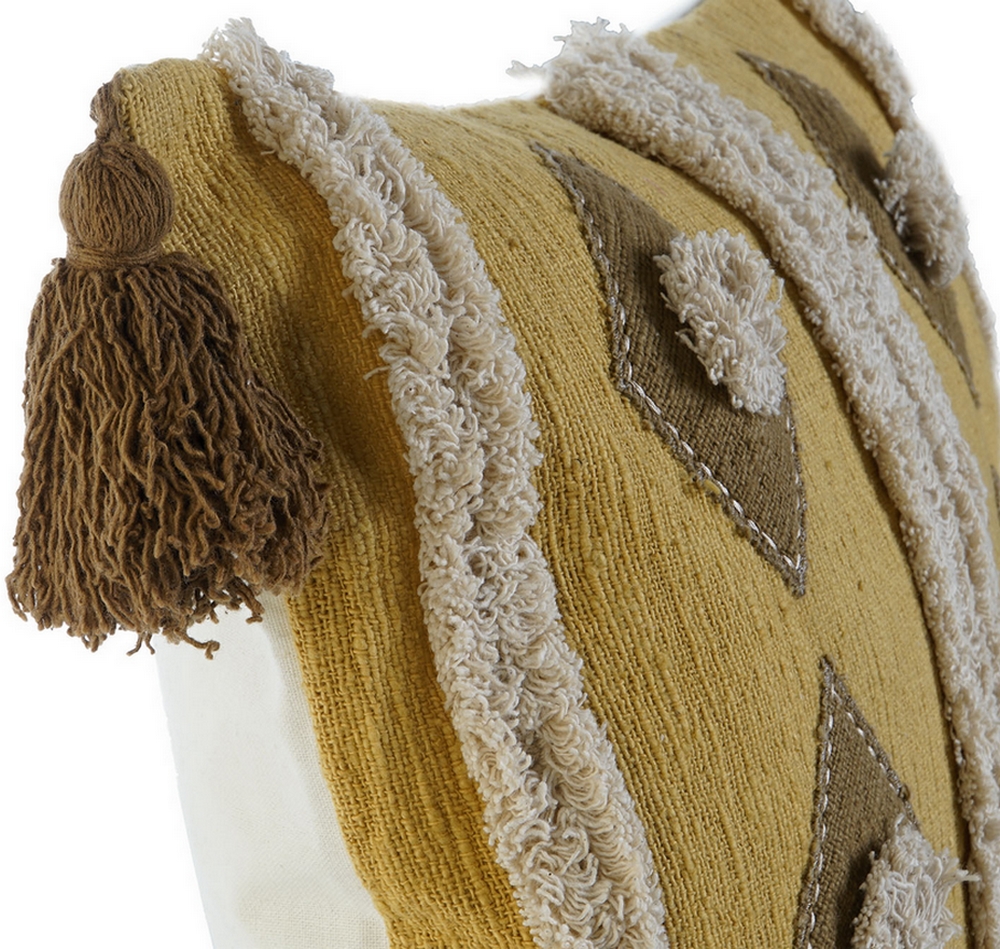 COUSSIN MAGDALENA MOUTARDE ET ECRU 45 X 45 CM DECOR ETHNIQUE - Photo N°4