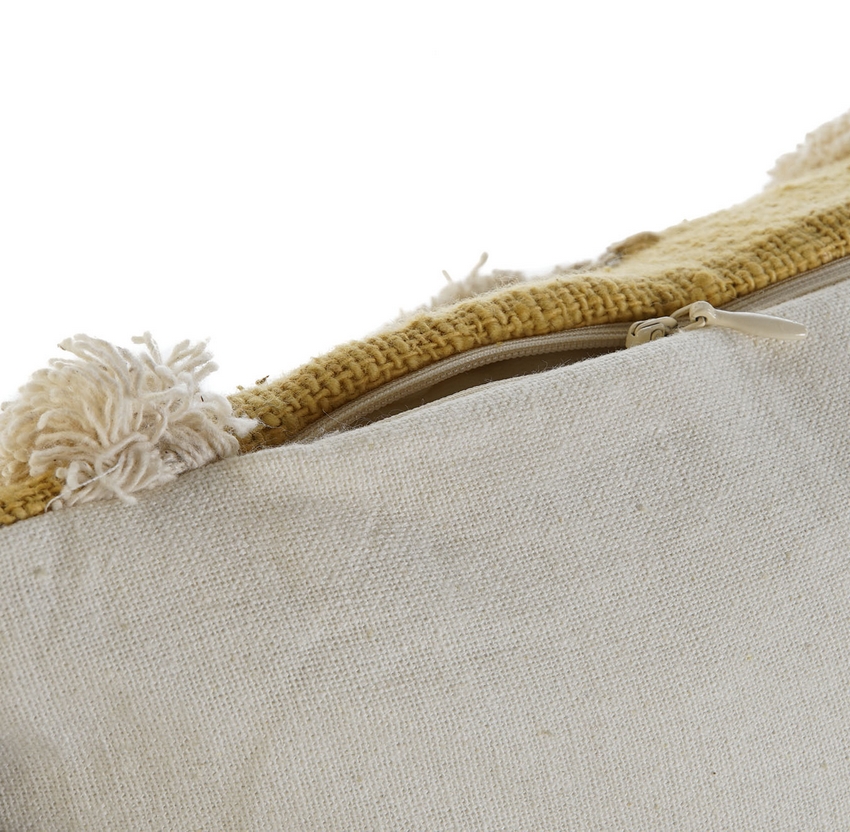 COUSSIN MAGDALENA MOUTARDE ET ECRU 45 X 45 CM DECOR ETHNIQUE - Photo N°2