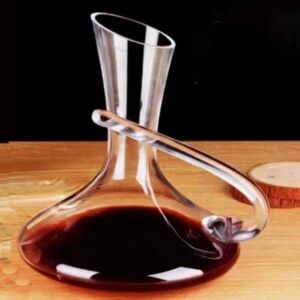 CARAFE FOND PLAT AVEC ANSE STYLISEE 135 CL