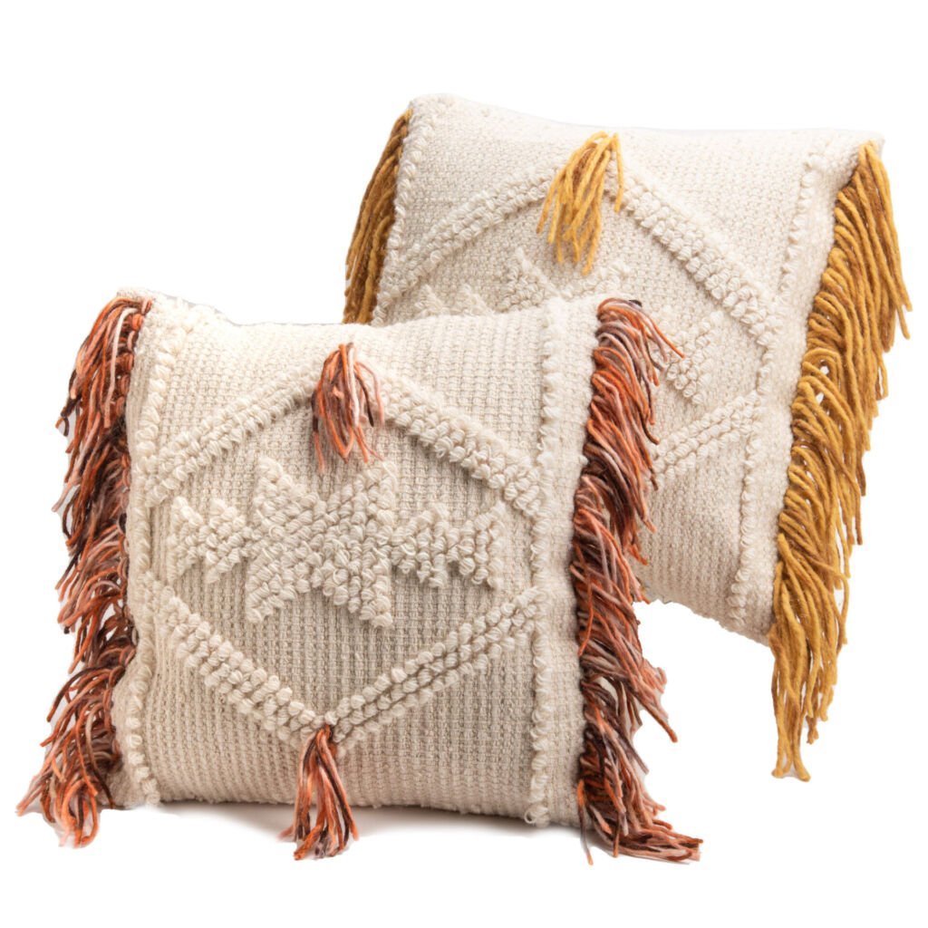 COUSSIN EN JUTE ET LAINE NATURELLE BRODEE MOTIFS ETHNIQUES 50 X 50 CM - Photo N°4