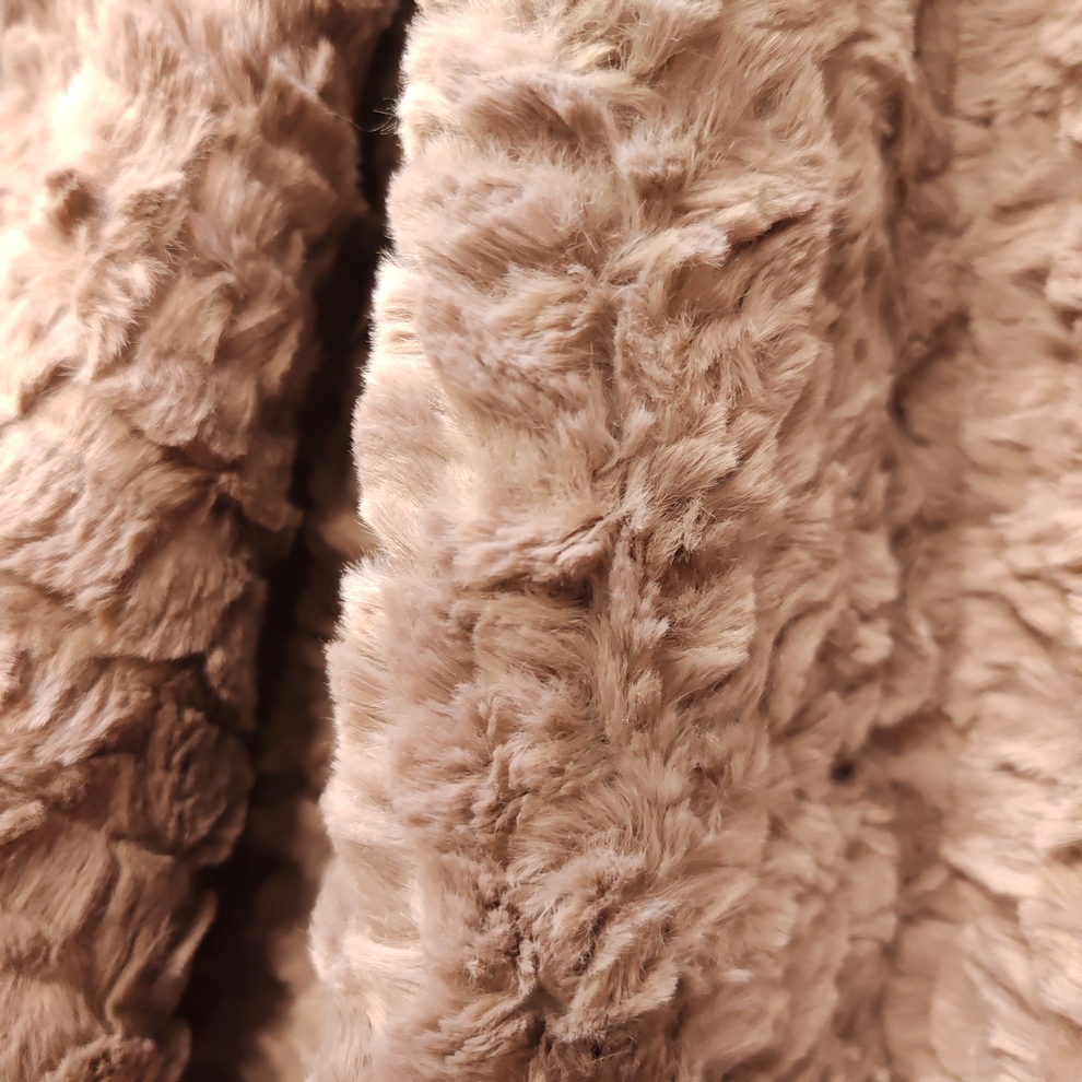 PLAID ELEGANCE COULEUR GREIGE FAUSSE FOURRURE EN RELIEF 130 X 170 CM - Photo N°1