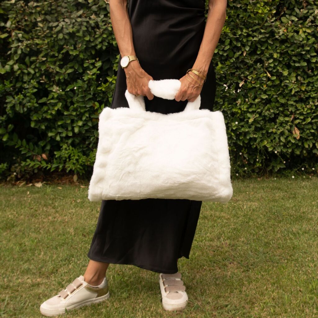 SAC FAUSSE FOURRURE BLANCHE DEUX ANSES 38 X 30 X 12 CM - Photo N°6